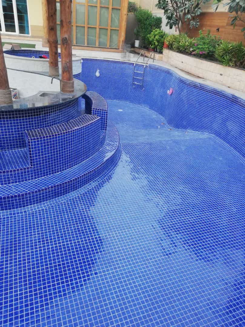 swimming pool renovation services dubai